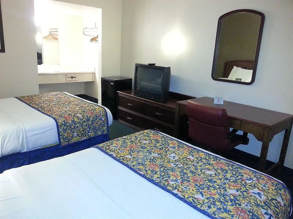 Hotel Motel 6 Tampa Fl